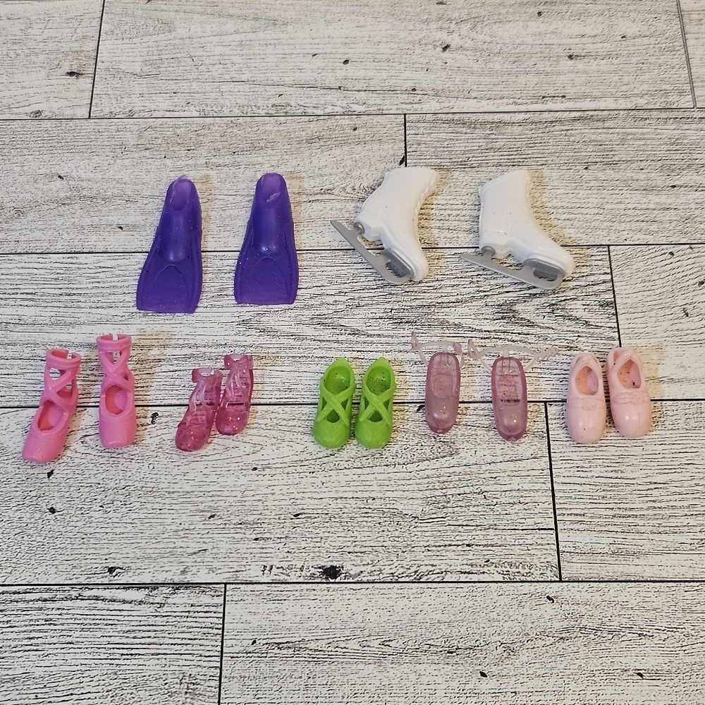Barbie & Mixed Shoes Lot Ballet Shoes  Flippers Skates Pink Purple Accessories